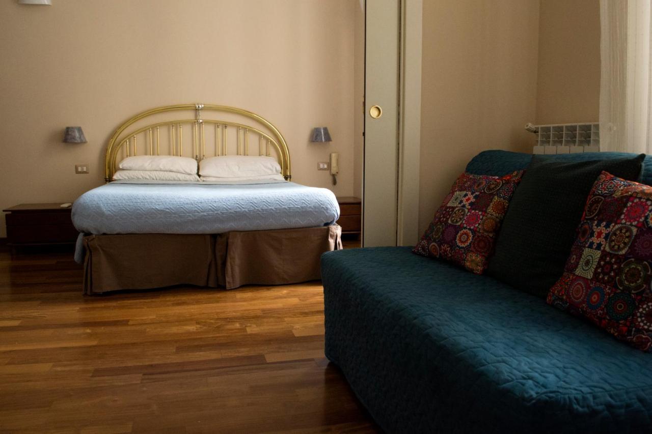 Le Stanze Di Dolly Bed and Breakfast Napoli Eksteriør billede