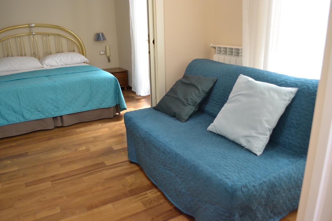 Le Stanze Di Dolly Bed and Breakfast Napoli Eksteriør billede
