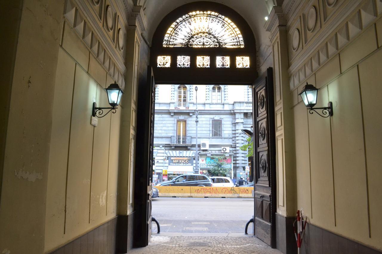 Le Stanze Di Dolly Bed and Breakfast Napoli Eksteriør billede