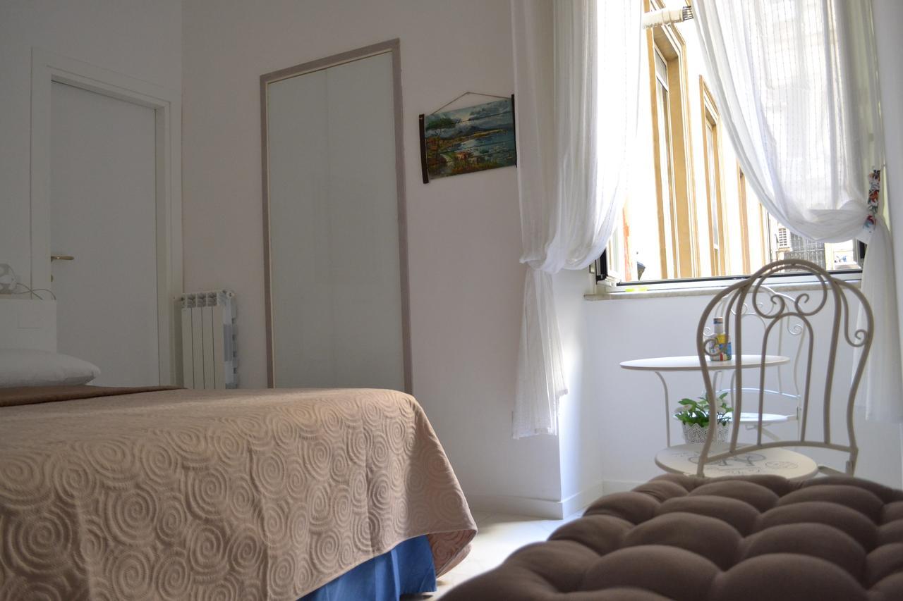 Le Stanze Di Dolly Bed and Breakfast Napoli Eksteriør billede