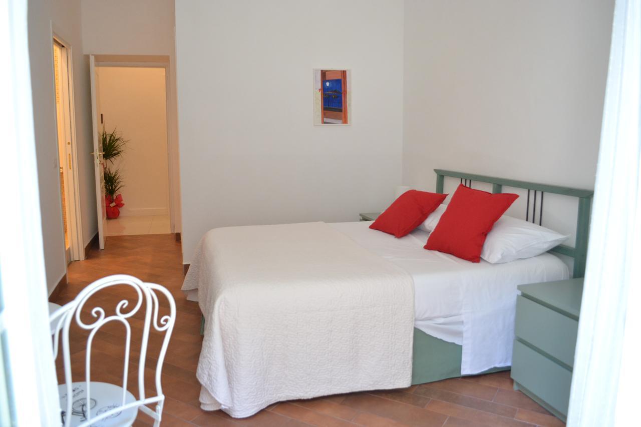 Le Stanze Di Dolly Bed and Breakfast Napoli Eksteriør billede