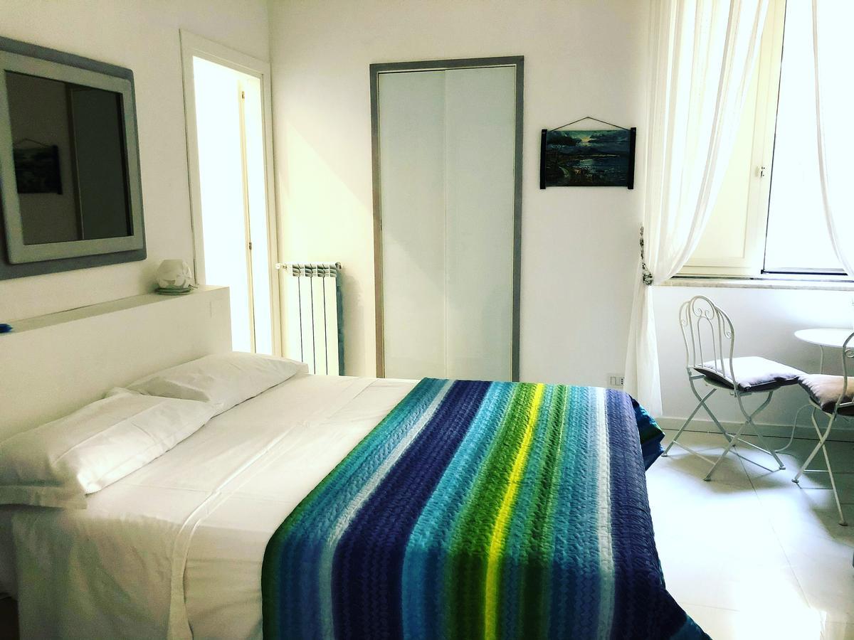 Le Stanze Di Dolly Bed and Breakfast Napoli Eksteriør billede